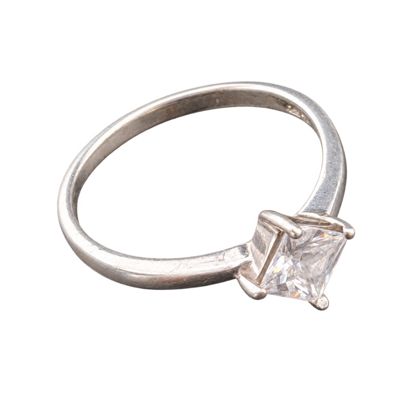 Sterling sølv 925 ring med klar firkantet sten — fritlagt